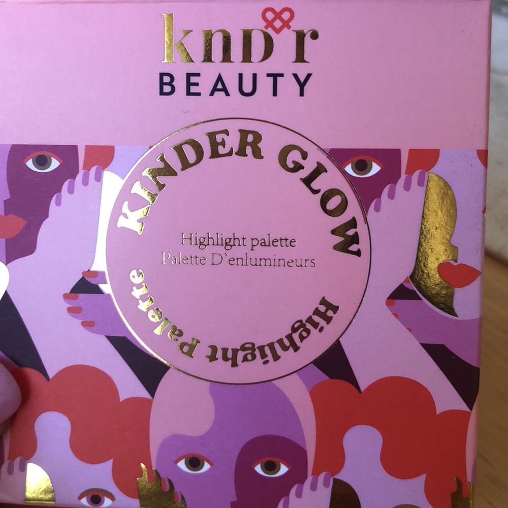 KinderGlow Hughlight Palette